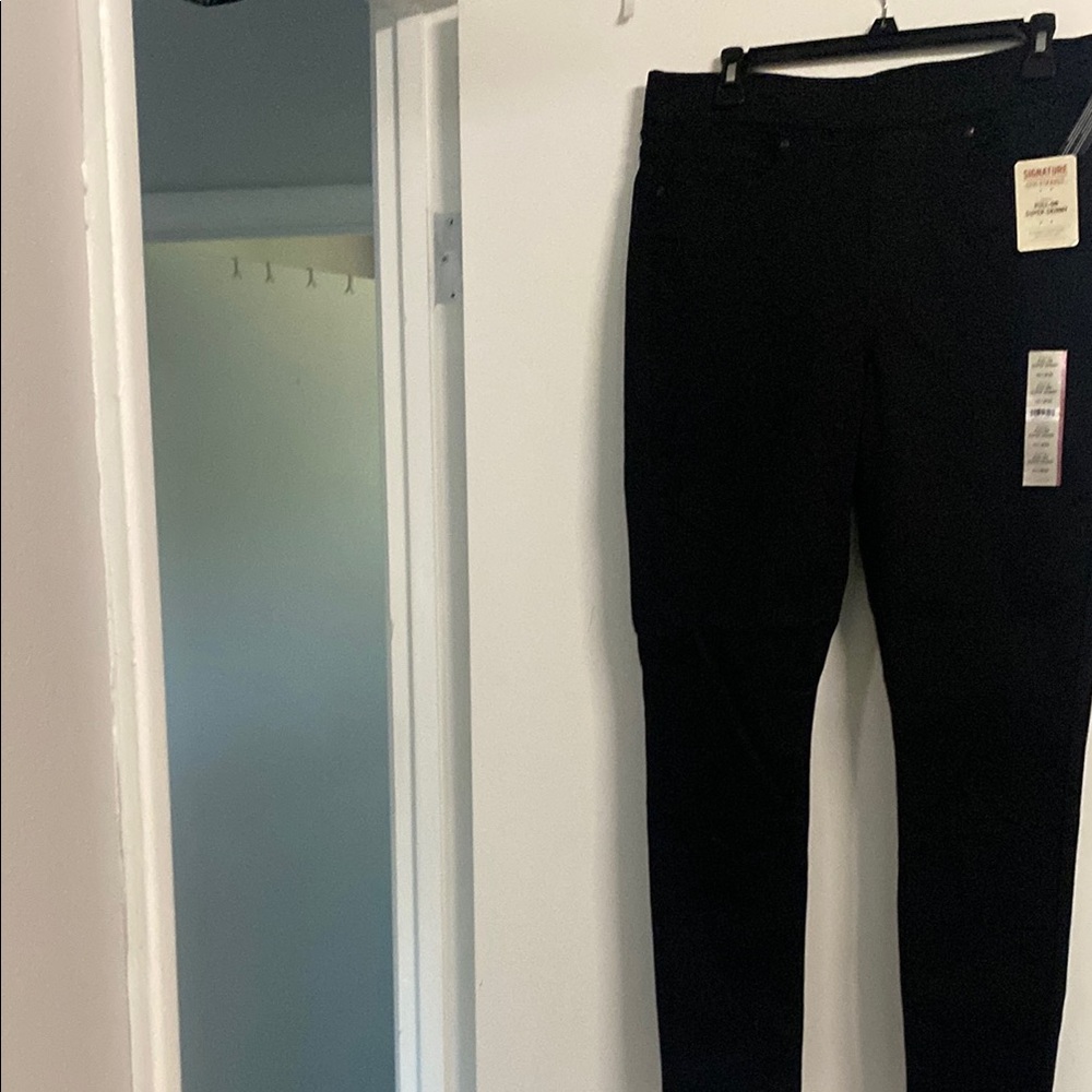 Signature by Levi Strauss Women's Dark Jeans